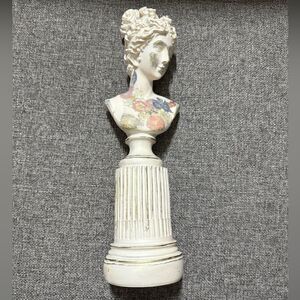 Greek Roman Goddess Sculpture